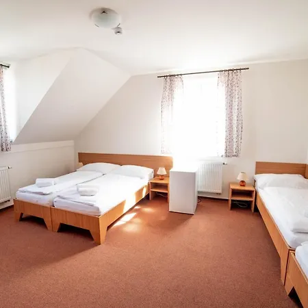 Prázdninový areál Slovácký Dvůr S.r.o. Ostrožská Nová Ves